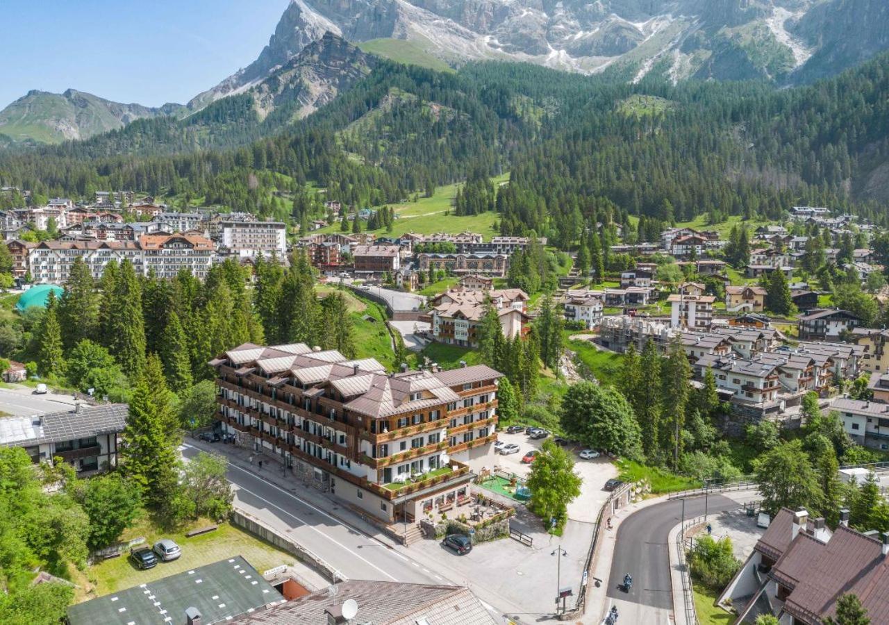 Hotel Colfosco San Martino Di Castrozza Kültér fotó